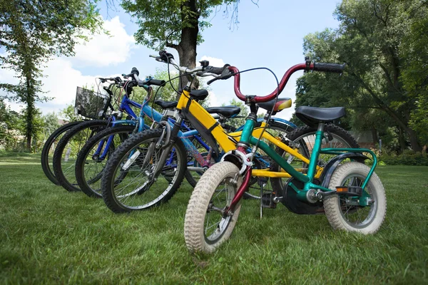 Fünf Fahrräder — Stockfoto