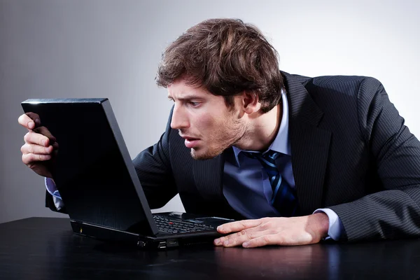 Man staring at screen — Stock Photo, Image