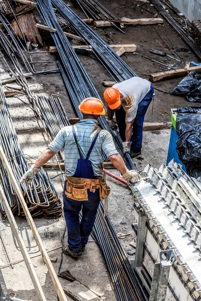 Arbeiter auf der Baustelle — Stockfoto