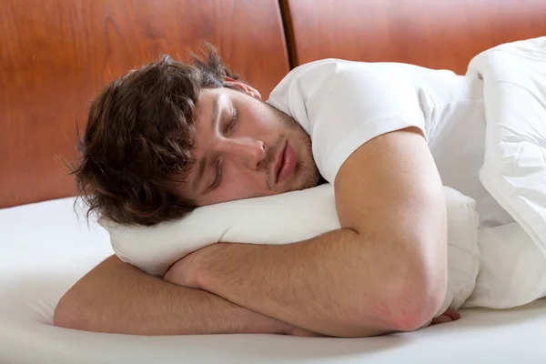 Hombre durante el sueño —  Fotos de Stock