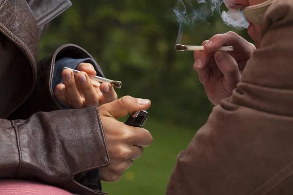 Weed in glass pipes — Stock Photo, Image