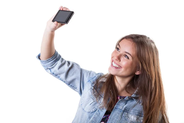 Jovem menina bonita fazendo uma foto — Fotografia de Stock