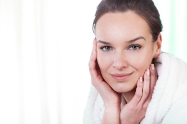 güzel kadın bornoz