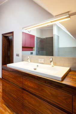banyo iç, tezgah
