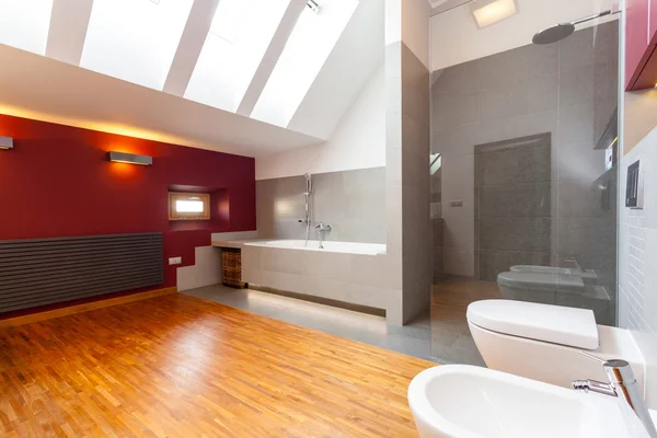 Intérieur d'une salle de bain moderne — Photo