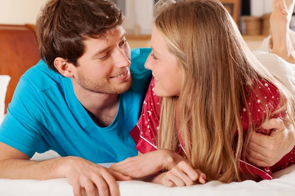 Smilling couple — Stock Photo, Image