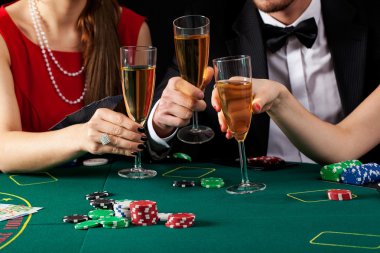 Casino şampanya tost