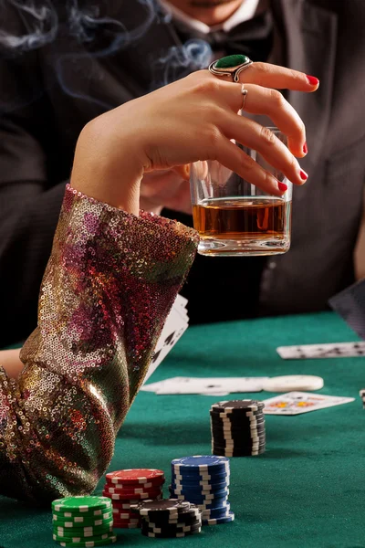 Whiskey and gambling — Stock Photo, Image