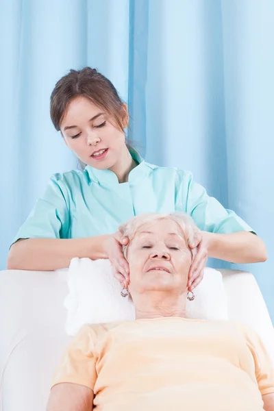 Head massage — Stock Photo, Image