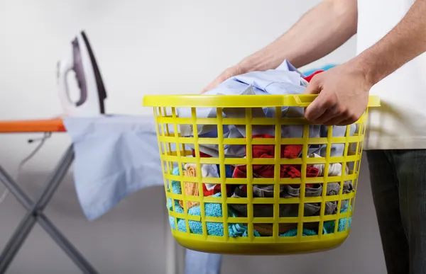 Basket with clean clothes — Stock Photo, Image