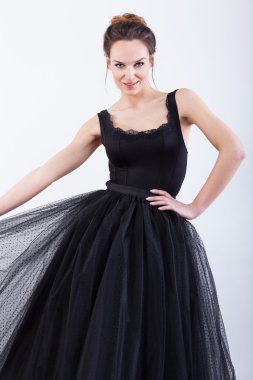 siyah elbise modeli