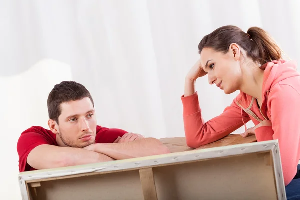 Couple having break in removal — Stock Photo, Image