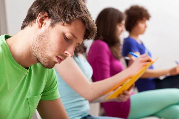 Estudiantes durante la conferencia — Foto de Stock