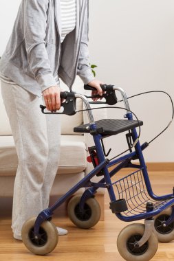 Bayan Walker ile yürüyüş