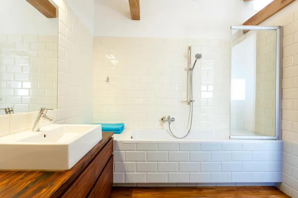 Horizontal view of modern bathroom — Stock Photo, Image