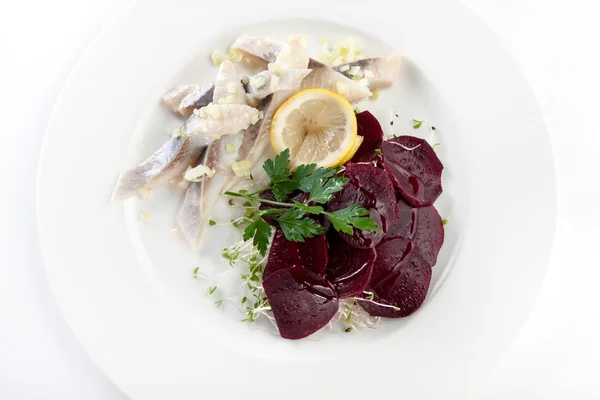 Ringa balığı pancar salatası — Stok fotoğraf