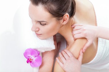 Spa merkezinde masaj