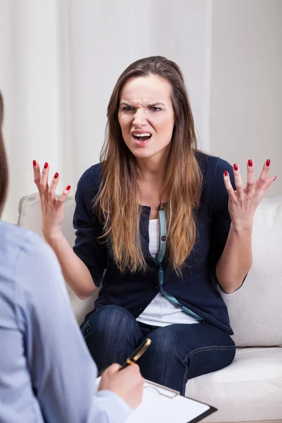 Mad woman during therapy — Stock Photo, Image