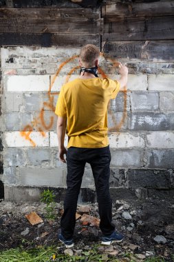 erkek holigan boyama grafiti