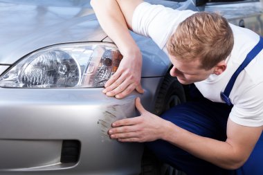 Fixing a car scratch