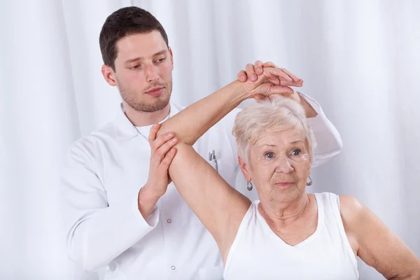 Frau während der Reha — Stockfoto