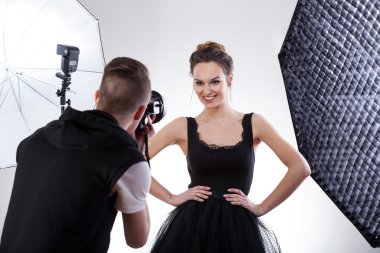 fotoğrafçı ve modeli