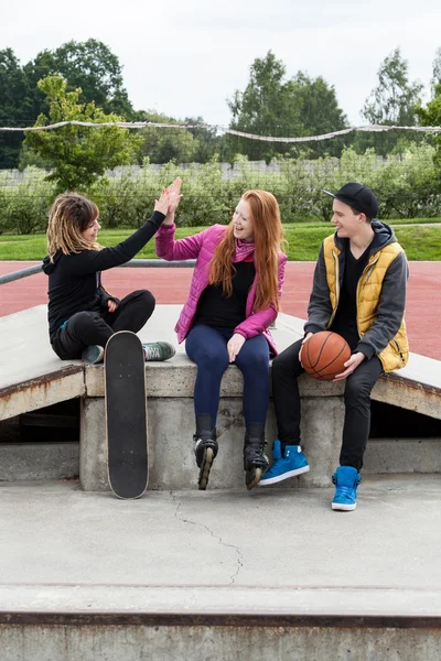 Teen group of friends — Stock Photo, Image