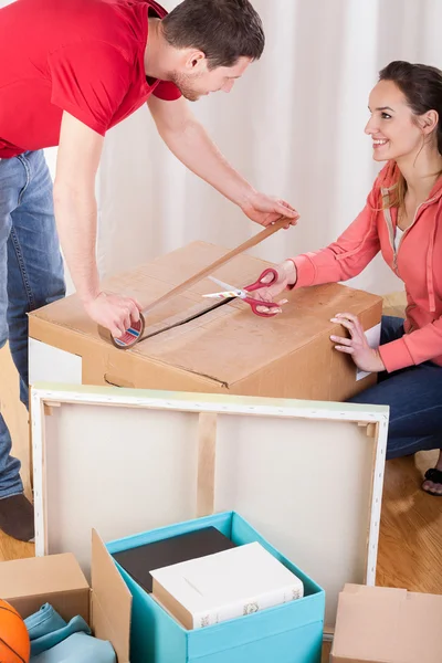 Mensen bewegende huis — Stockfoto