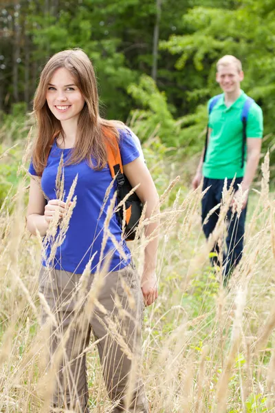 Coppia sorridente — Foto Stock