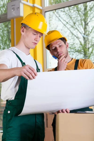 Engineers thinking about project — Stock Photo, Image