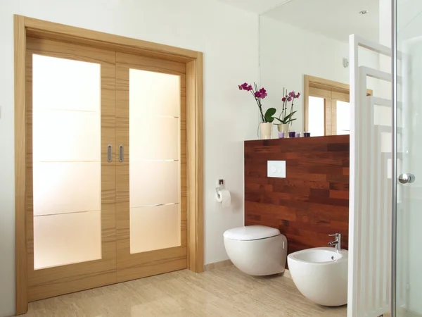 Modern en-suite banyo — Stok fotoğraf