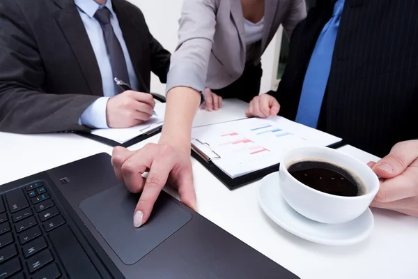 Using laptop on business meeting — Stock Photo, Image