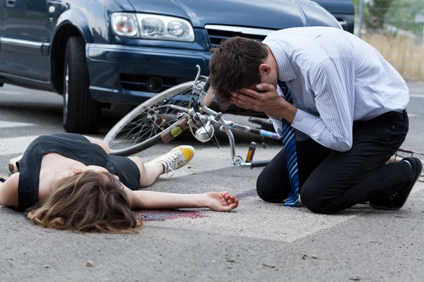 Driver killed female biker — Stock Photo, Image