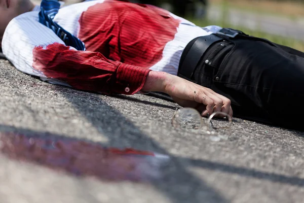 Homem morto após acidente de carro — Fotografia de Stock