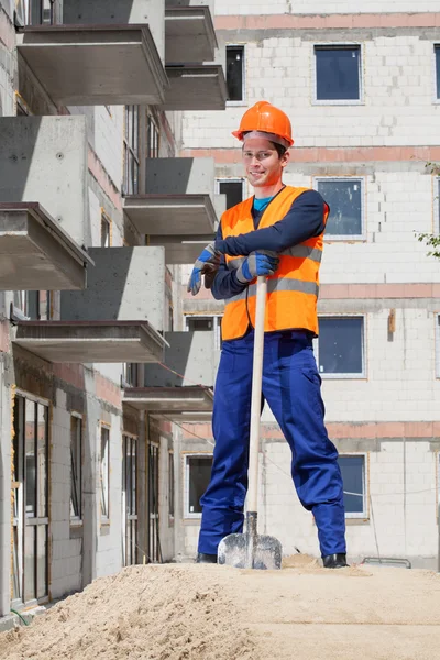 Builder taking a break from work — Stock Photo, Image