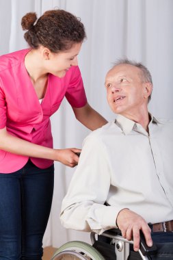 Bir hemşireyle konuşmak devre dışı 