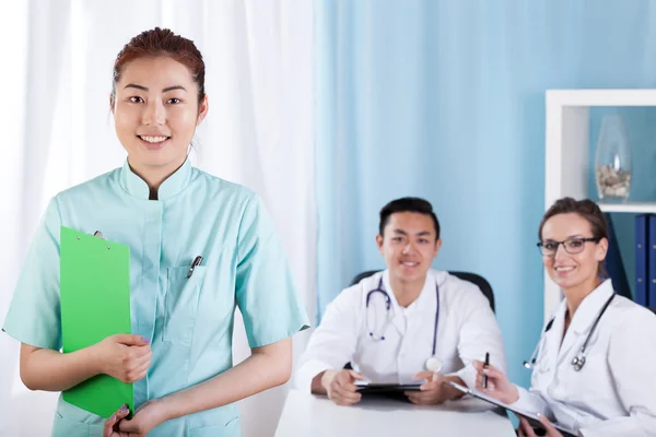 Team di medici prima del lavoro — Foto Stock