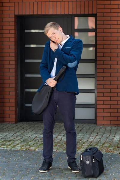 Businessman talking on the phone — Stock Photo, Image