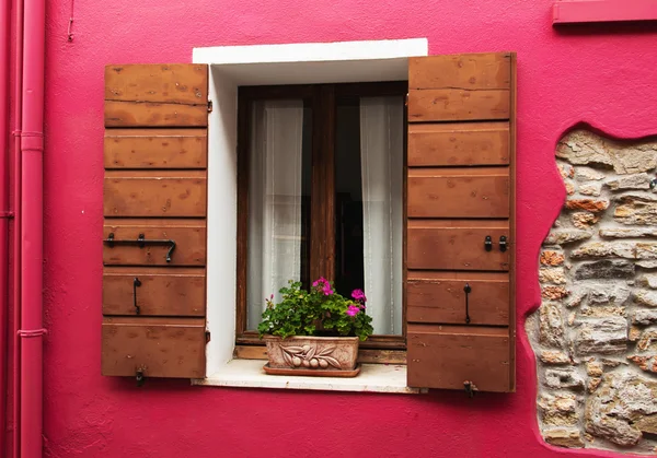 Włoski okno — Zdjęcie stockowe
