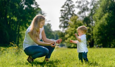 küçük çocuklar ilk adımlar