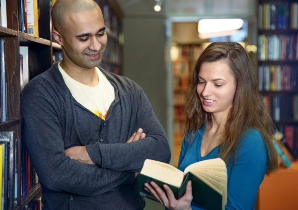 Uluslararası öğrenci kitaplığı