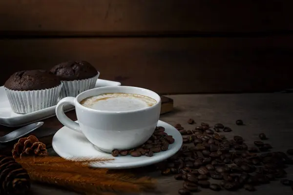 Csokis Sütik Egy Csésze Kávéval Amit Reggel Szolgálnak Fel — Stock Fotó