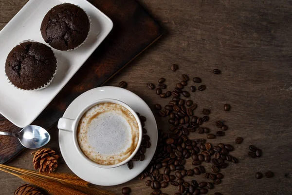 Csokis Sütik Egy Csésze Kávéval Amit Reggel Szolgálnak Fel — Stock Fotó