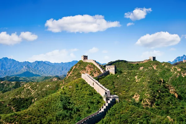 Muren i sommardag, jinshanling avsnitt nära beijing — Stockfoto