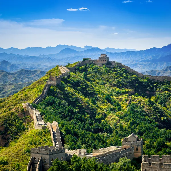 Great Wall of China in summer day, Jinshanling section near Beijing — Stock Photo, Image