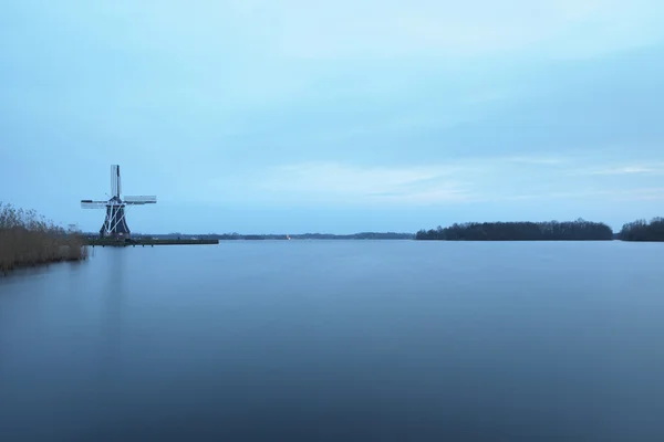 Hollanda Yeldeğirmeni