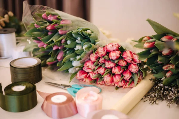 Close up of two bouquets on the table. Tulips — 스톡 사진