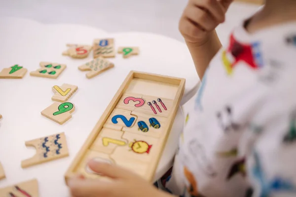 Niños Jardín Infantes Armar Rompecabezas Educativos — Foto de Stock