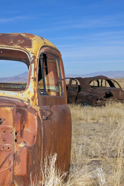 Un coche viejo — Foto de Stock