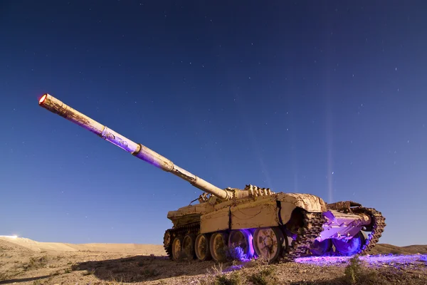 Tanque abandonado pintado de luz no deserto de Nevada — Fotografia de Stock